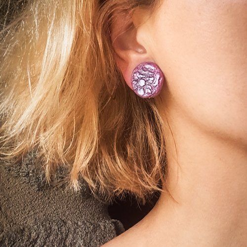 Clips d'oreilles violets sans perçage bohème chic – bijou artisanal unique pour femme