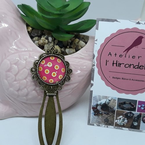 Marque-pages cabochon ronds rose fuchsia et doré