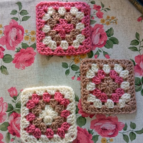 Lot de 3 dessous de tasse vintage