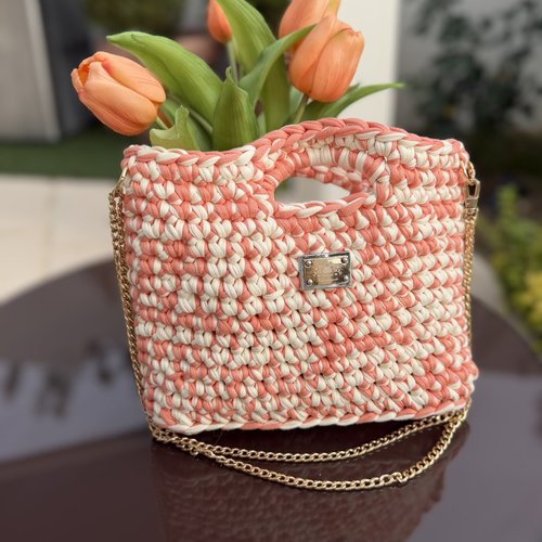 Sac crochet modèle corail