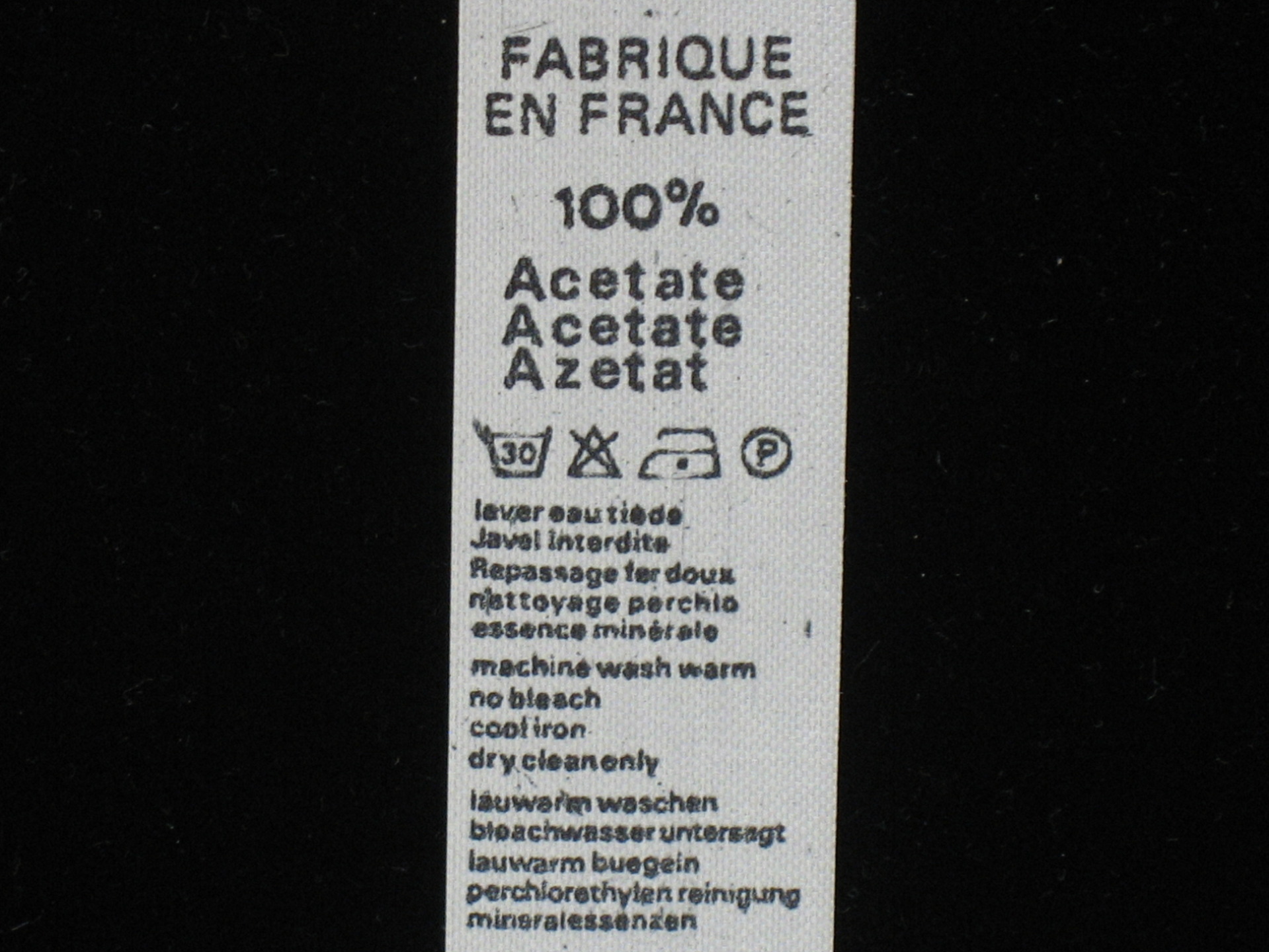 Étiquettes composition fond noir - création en ligne - Label Française