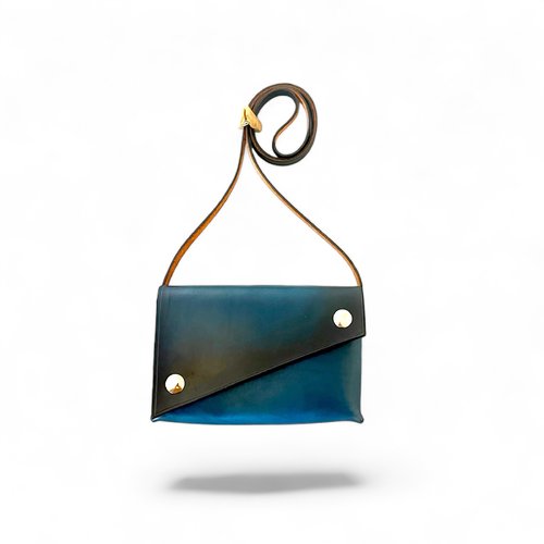Petit sac bandoulière 100%cuir fait mains - bleu