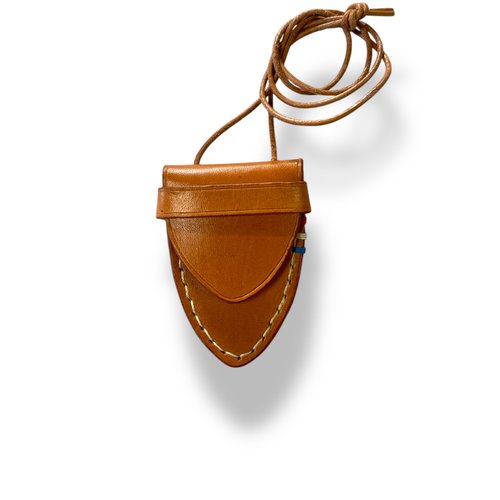 Collier porte-pierre d'énergie en 100% cuir