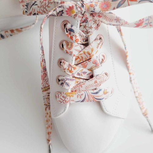 Lacets fleuri liberty