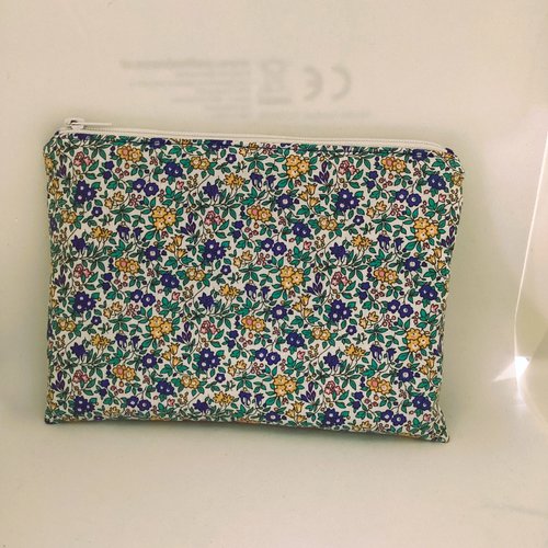 Pochette en tissu fleuri