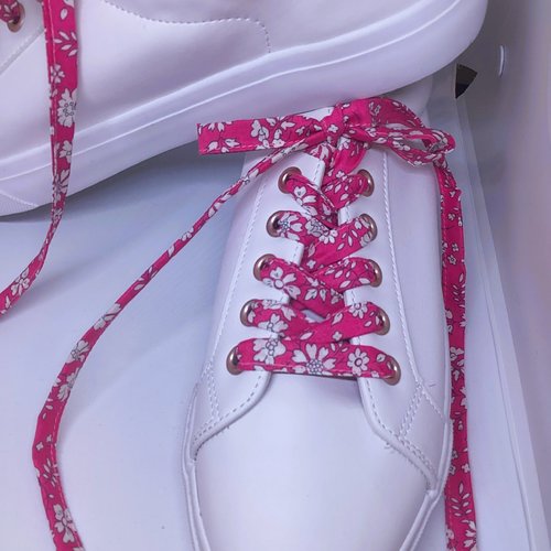 Lacets fleuri liberty fushia