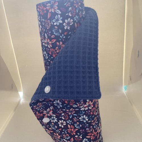 Essuie tout lavable en tissu fleuri bleu marine