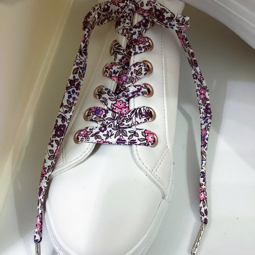 Lacets fleuri