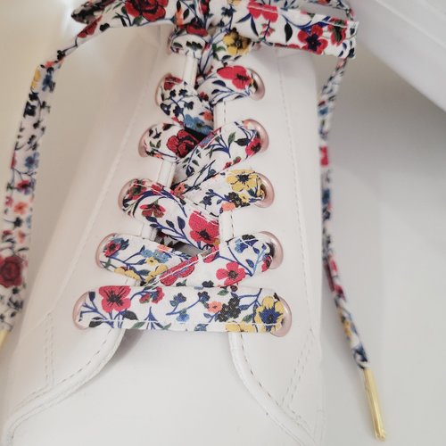 Lacets fleuri