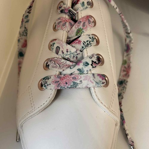 Lacets fleuri