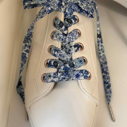 Lacets fleuri