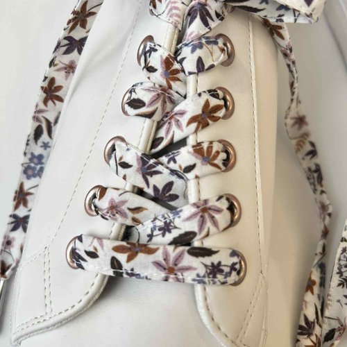 Lacets fleuri