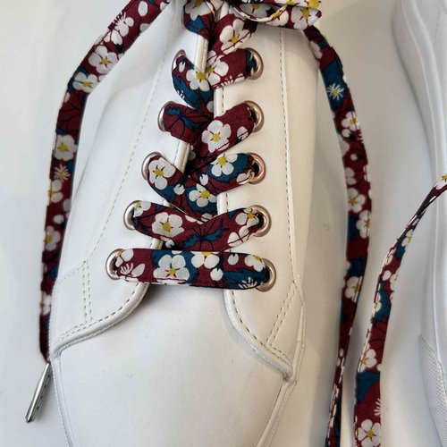 Lacets fleuri liberty