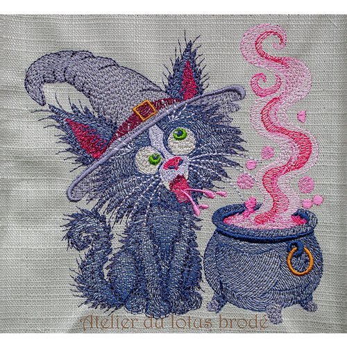 Fichier broderie machine chat sorcier- nezrose et la potion abominable. collection bestiaire brodé