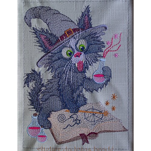 Fichier broderie machine- chatt sorcier nezrose et le grimoire- collection bestiaire brodé