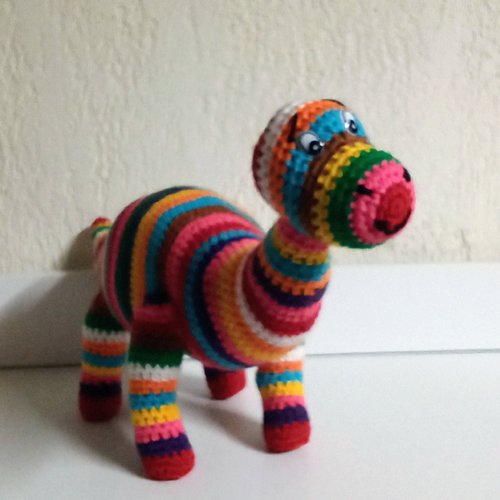 Pop le dinosaure aux milles couleurs