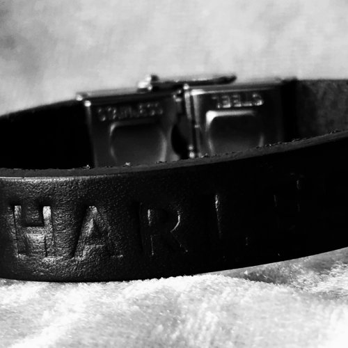Bracelet en cuir noir personnalisable