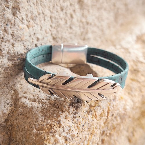 Bracelet "plume" - bracelet en liège bleu-gris avec coulissant "plume" - idée cadeau fête des mères