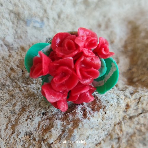 Bague fleurie en porcelaine froide avec anneau réglable en acier inoxydable - idée cadeau fête des mères
