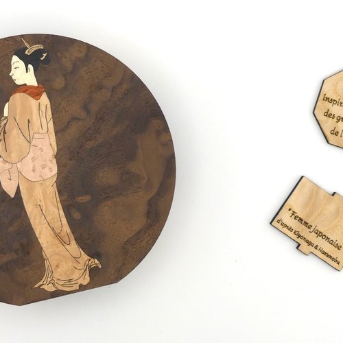 Coffret en marqueterie d'inspiration japonaise - femme japonaise - avec compartiment central