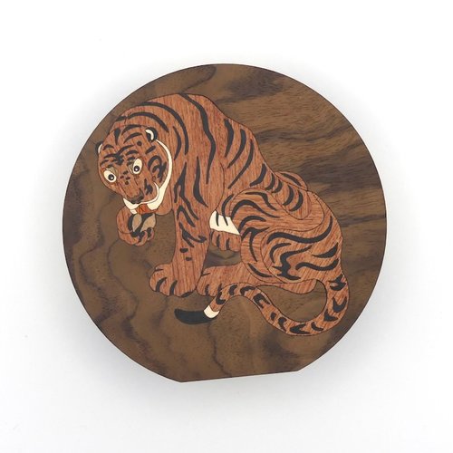 Coffret en marqueterie d'inspiration japonaise - tigre ito jakuchu