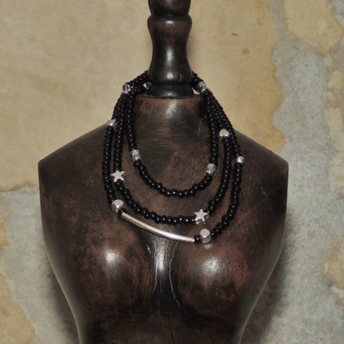Bracelet 3 tours en perles noires et perles en métal argenté 