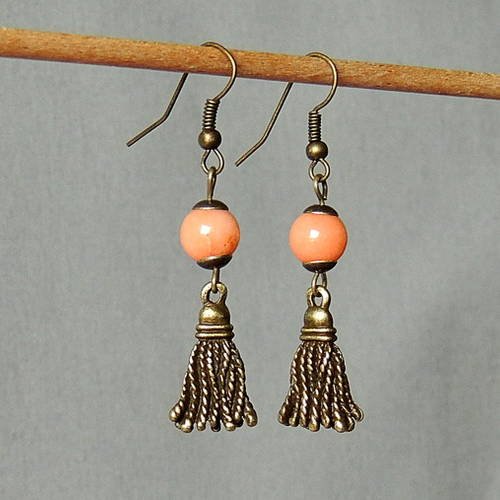 Boucles d'oreilles avec perles de jade mashan orange et breloque embrase 