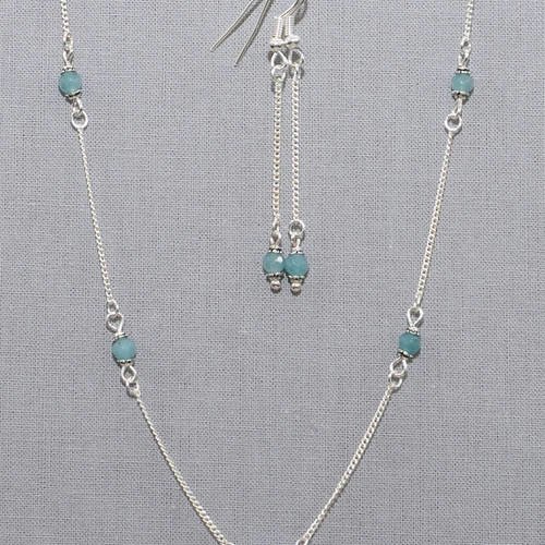Parure en perles de jade facettées bleu/vert, collier et boucles d'oreilles en métal argenté 