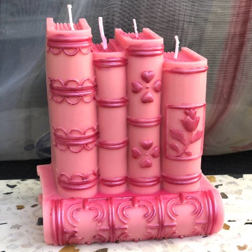Bougie livres rose
