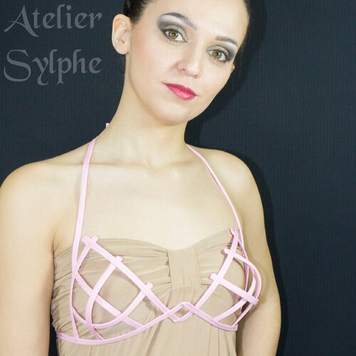 Soutien gorge cage grillage crinoline rose et lien attache ruban cou et dos taille unique