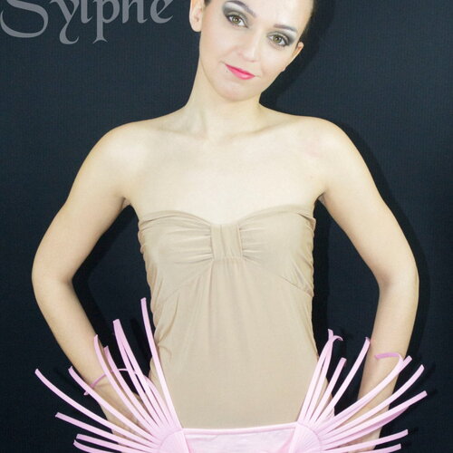 Ceinture fantaisie façon crinoline cerclée en éventail rose et pistils