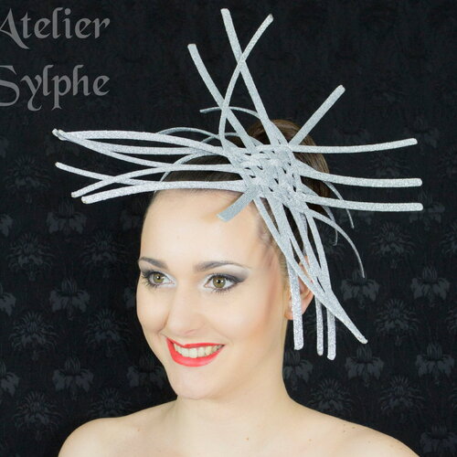 Coiffe  serre tête pistils grille crinoline lamé gris argent et lien attache ruban taille unique