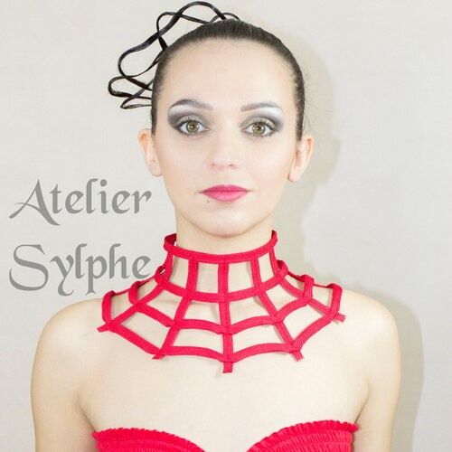 Collier tour de cou rouge façon crinoline cerclée grillage fermeture par zip taille unique