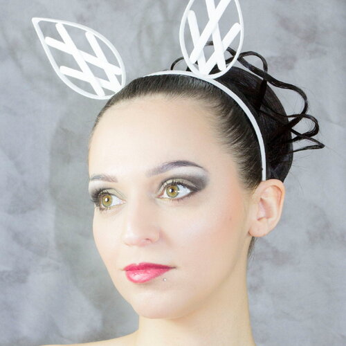 Serre tête cage oreille grillage crinoline blanc sur cerceau taille unique