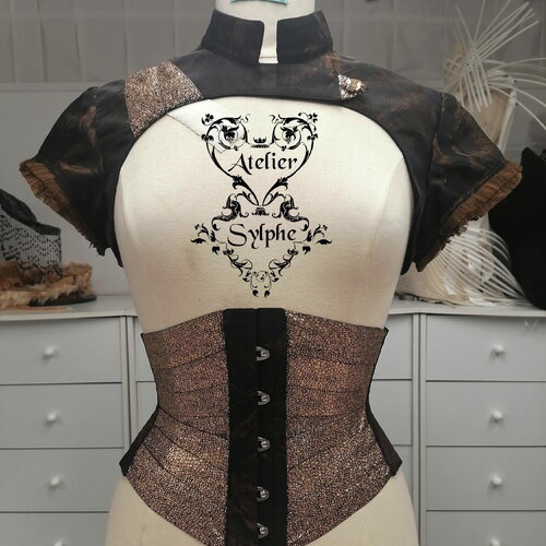 Serre- taille sous-poitrine tour de taille 63,5 corset rubans + bolero assorti et détails floraux