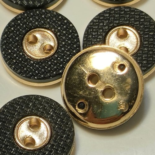 Vintage ans 80.boutons luxe  ,couleur  dorés et noirs 16/17 mm