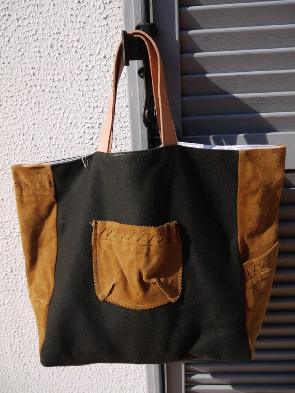 sac de soirée cabas cordon cuir en cuir lisse sac marron noir poignées  épaule porter cordon décoratif luxe designer totes sacs à main