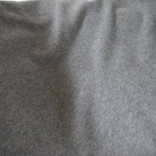 Plaid lainage gris bordure et pompons argentés - 155 x 155- modèle unique 