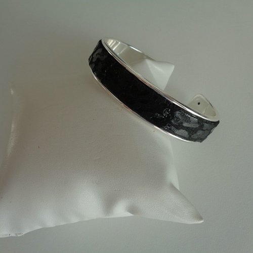 Bracelet manchette laiton et cuir noir impression animal