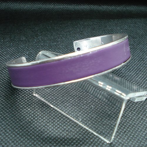 Bracelet manchette laiton et cuir lisse violet