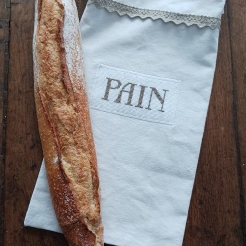 Sac à pain dans drap ancien