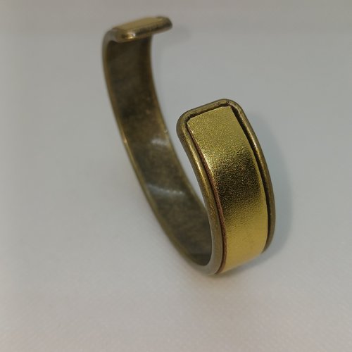 Bracelet manchette laiton et cuir lisse doré