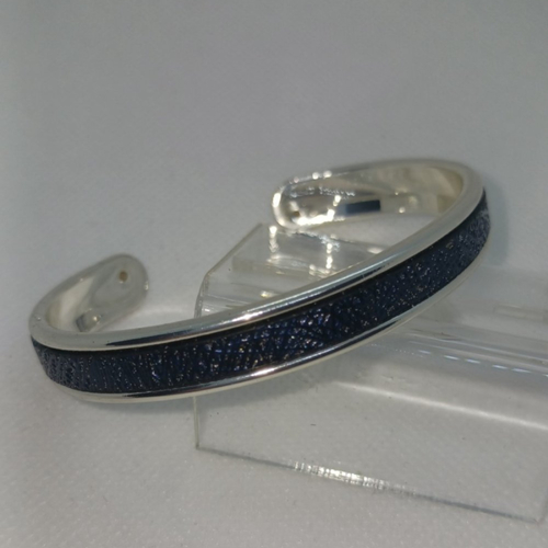 Bracelet manchette en laiton et simili marine pailleté