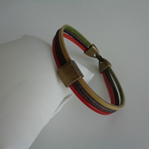 Bracelet en cuir kaki et rouge, et cordon de liège brun
