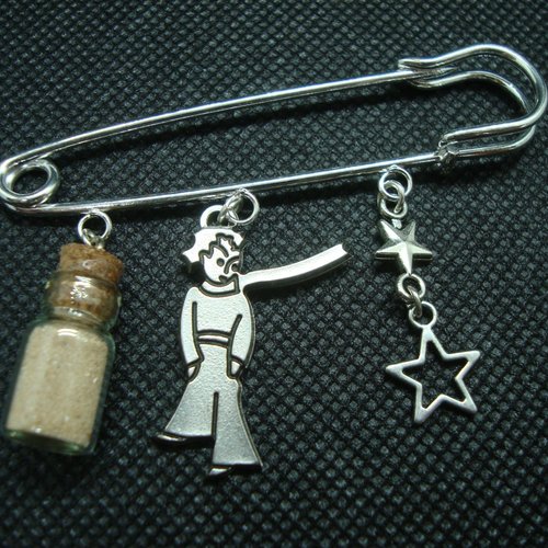 Broche "dessine moi un mouton" avec sable du désert