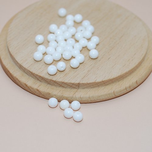 Lot de 10 perles blanches rondes en coquillages 4mm pour création de bijoux, perles coquillages