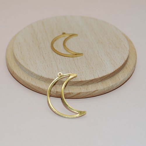 Lot de 2 breloques lunes en laiton doré 26mm pour création de bijoux