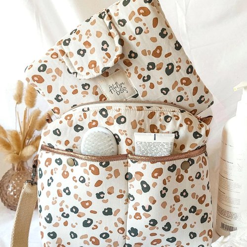 Ensemble change bébé léopard – pochette à langer + tapis imperméable – kit à langer nomade fait main