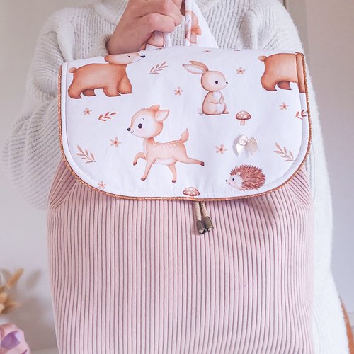 Sac maternelle personnalisé fille, sac à dos enfant biche, sac nounou bébé, sac crèche fille, sac en velours rose,