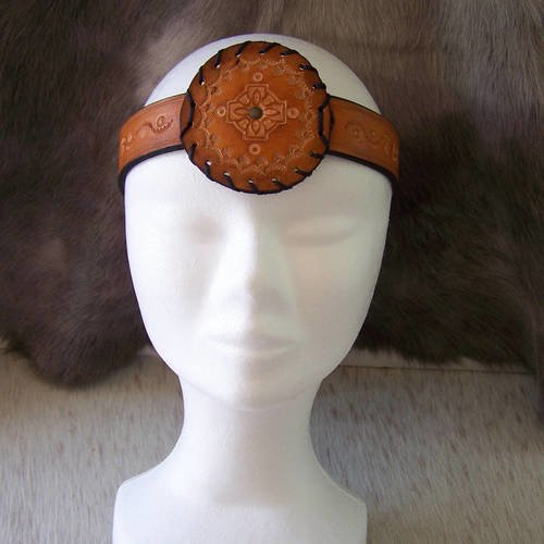 Headband - serre tète en cuir décore croix celtique,  brun /cognac, collet tannage végétal pour homme et femme 